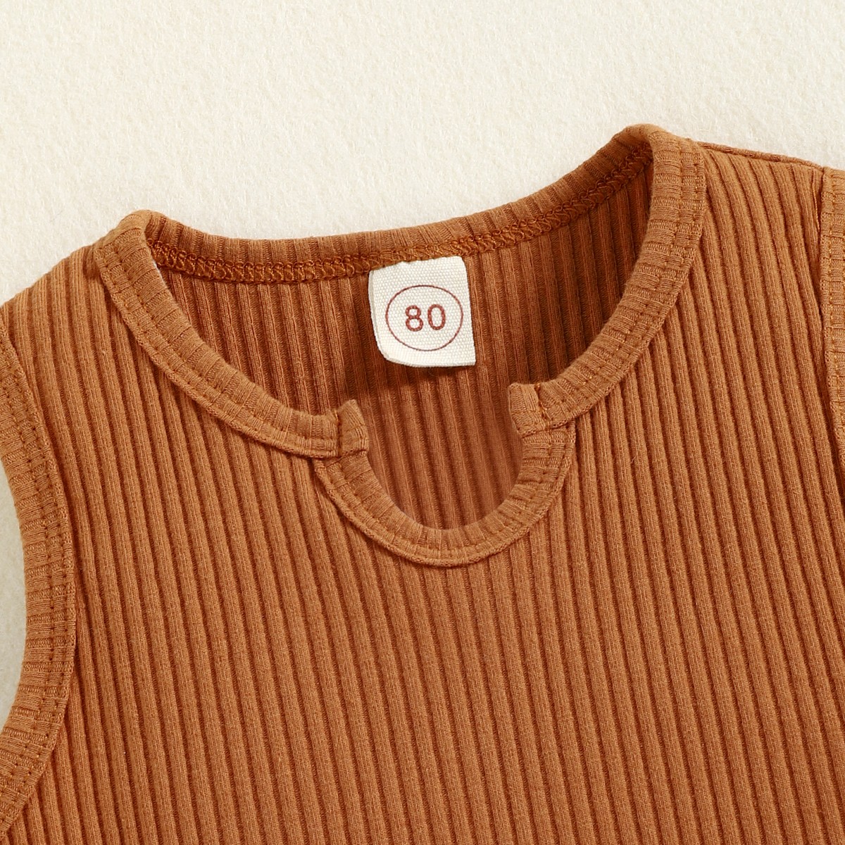 其中一个商品属性被隐藏；