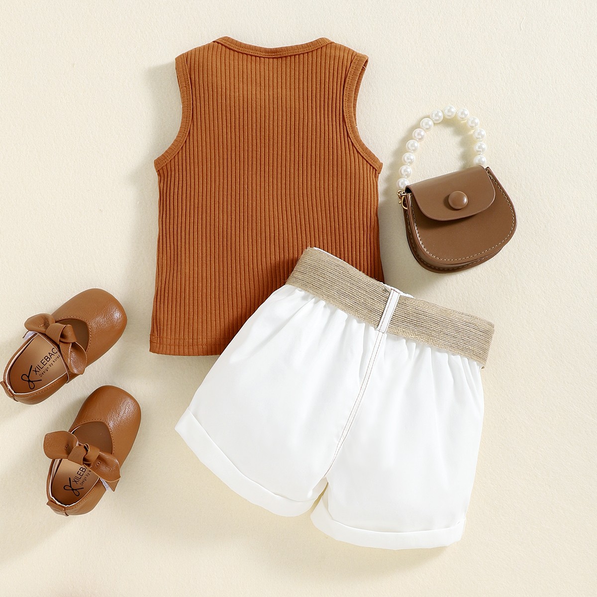 其中一个商品属性被隐藏；